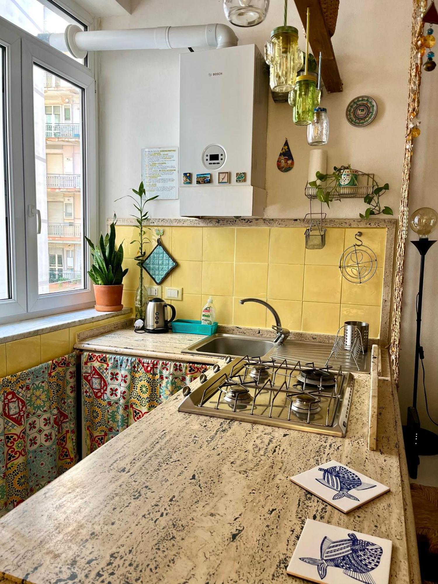 Casa Vacanze Seahorse Salerno Esterno foto