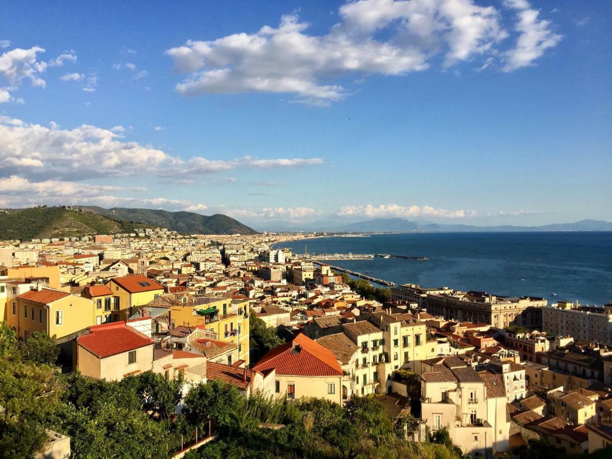 Casa Vacanze Seahorse Salerno Esterno foto